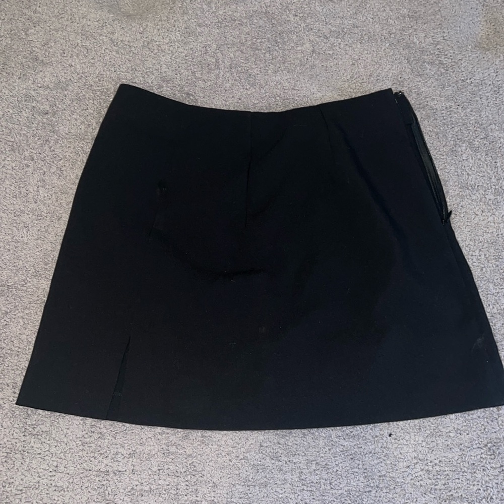 New skirt, black